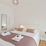 아파트 Casiola - New Near The With Stunning Seaview