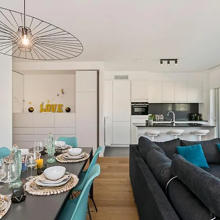 Huswell - New Near The With Stunning Seaview Apartment Ostend