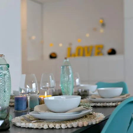 Апартаменты Huswell - New Near The With Stunning Seaview Остенде