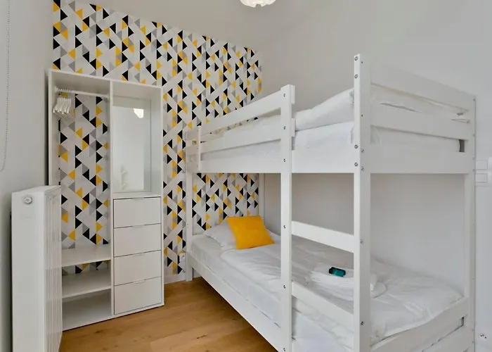 Huswell - New Near The With Stunning Seaview Apartment