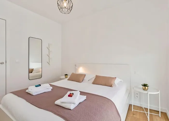 Apartment Huswell - New Near The With Stunning Seaview